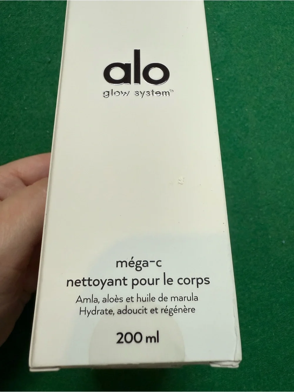 ALO Yoga glow system mega-c body wash SEALED 200ml